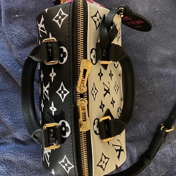 Speedy 20 Spring in the City - White and Black Mini Bag with Pink Accents - Picture 6 of 6